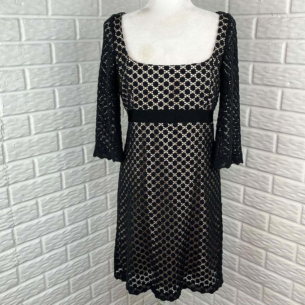 MILLY OF NEW YORK BLACK CROCHET SHEATH DRESS WITH GOLD SATIN LINING Size 6